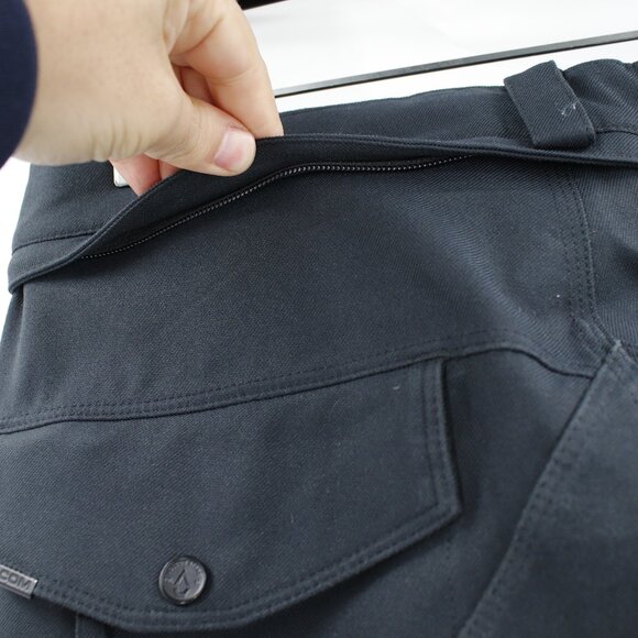 Volcom ski Pants Men's Small Articulated Snow snowboard Pockets Black 15k vented - Picture 7 of 16